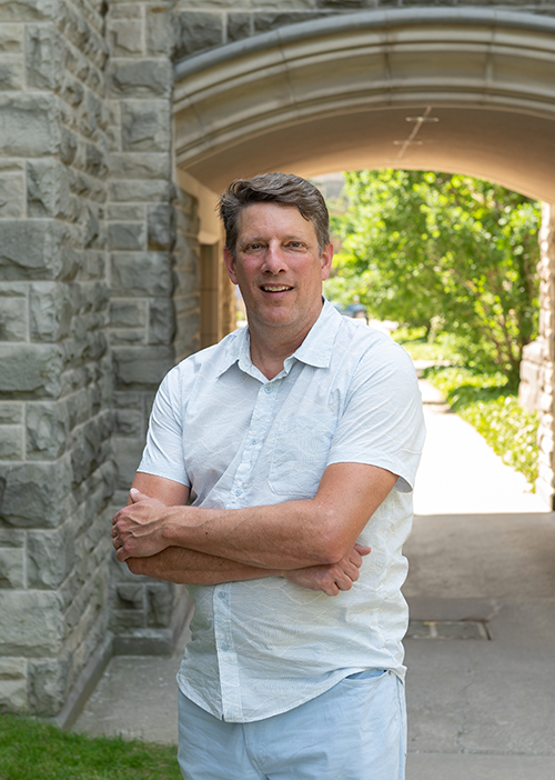 Eric Arts, professor and Canada Research Chair in HIV Pathogenesis and Viral Control